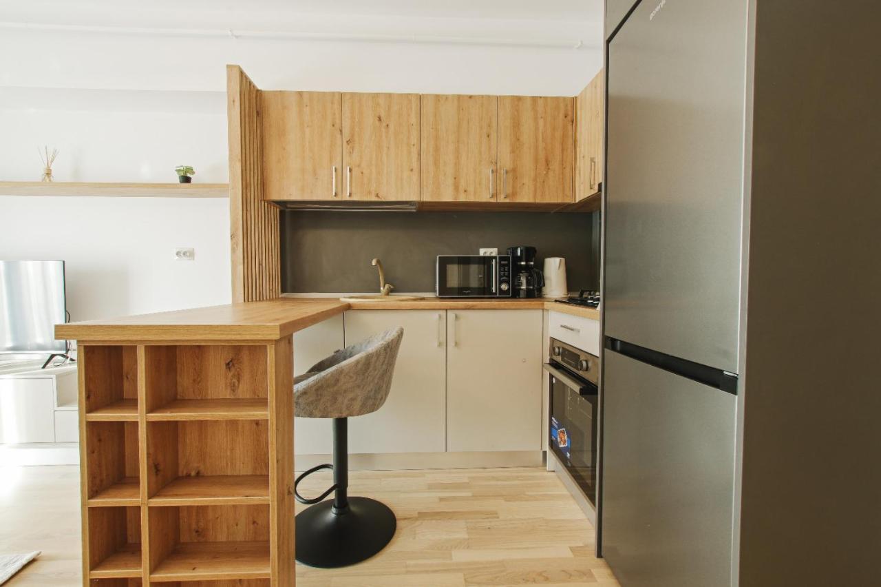 Himson-Beige Apartment Iasi Exterior foto