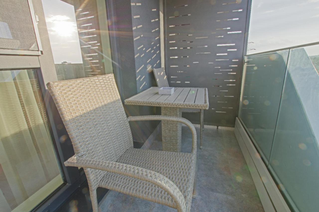 Himson-Beige Apartment Iasi Exterior foto